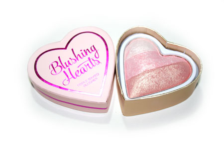 Revolution (I ♡ Makeup) Blushing Hearts róż peachy pink kisses