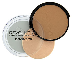 Revolution bronzer Kiss